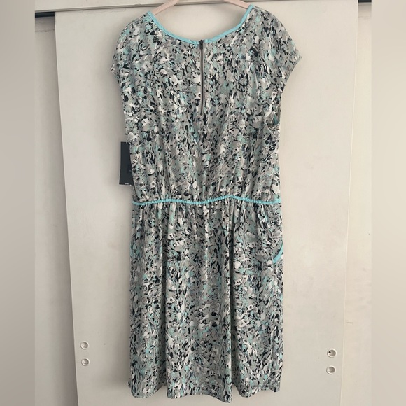 Abstract print cap sleeve dress - never worn/tags on - Picture 2 of 6
